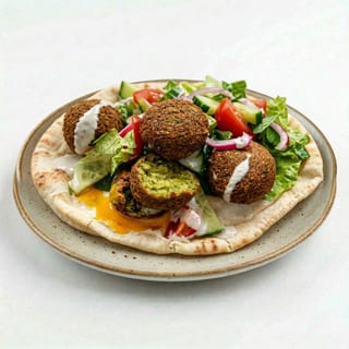 Hummus & Falafel Pizza (V)